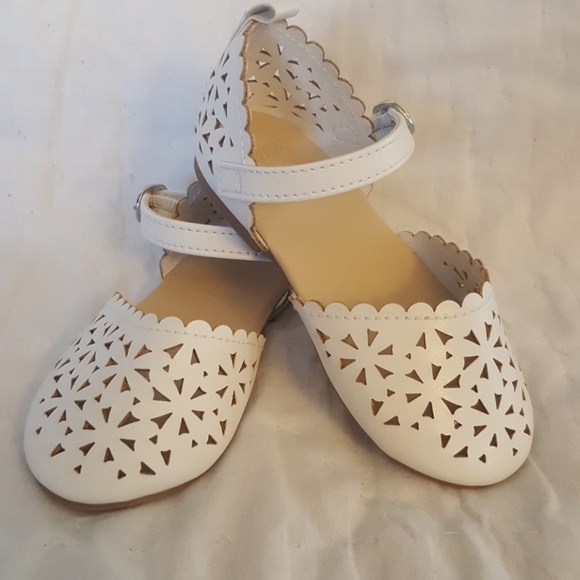 Gymboree Other - Gymboree white shoes